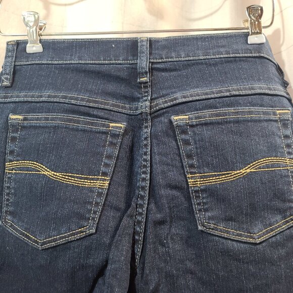 Lee Riders Ladies Blue Jeans, size 6M, Straight Fit, Classic Fit - Picture 7 of 10